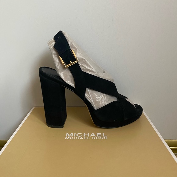 Shoes - Picture 5 of 5